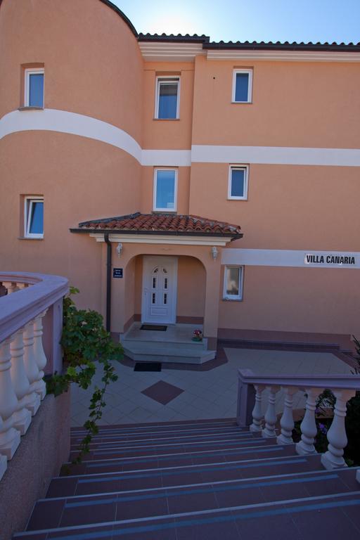 Apartments Canaria Пула Екстериор снимка