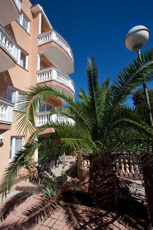 Apartments Canaria Пула Екстериор снимка