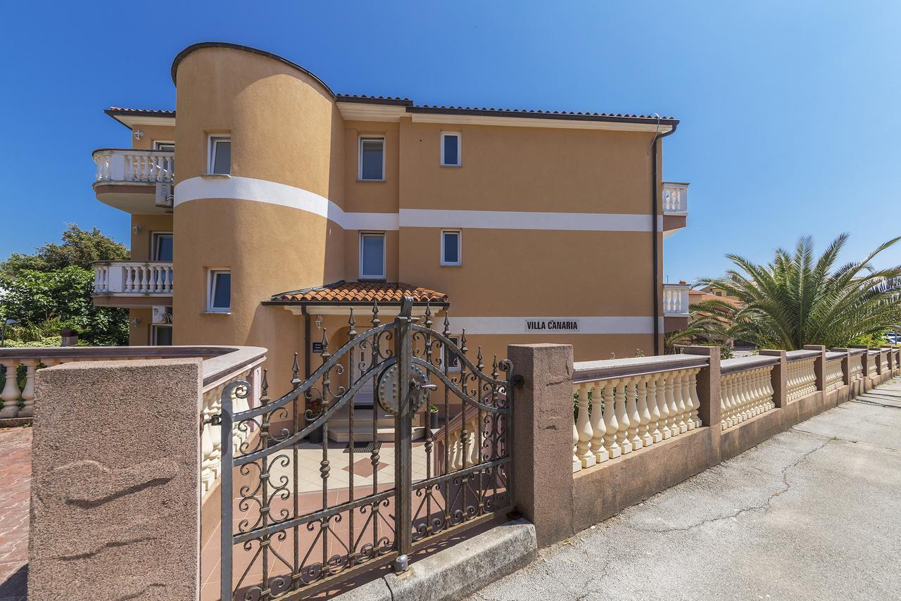 Apartments Canaria Пула Екстериор снимка