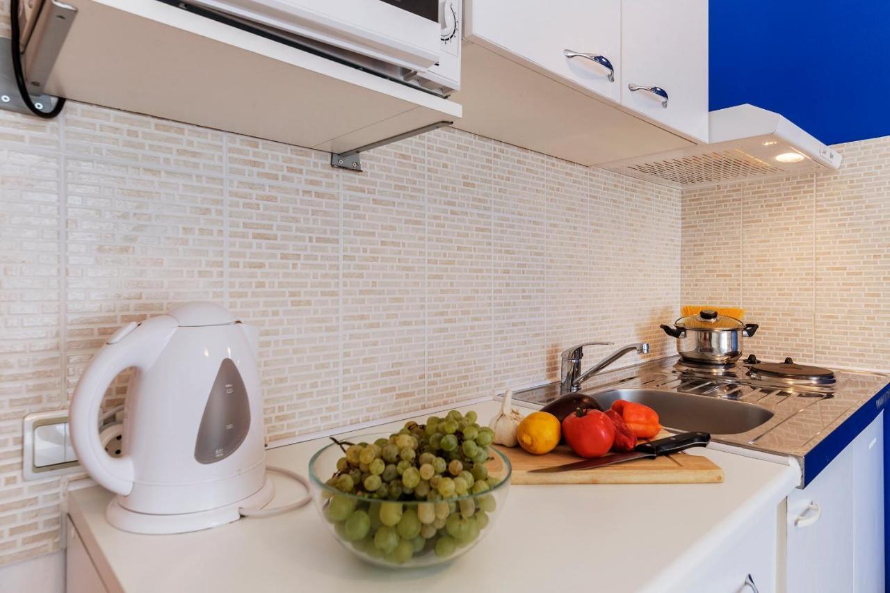 Apartments Canaria Пула Екстериор снимка
