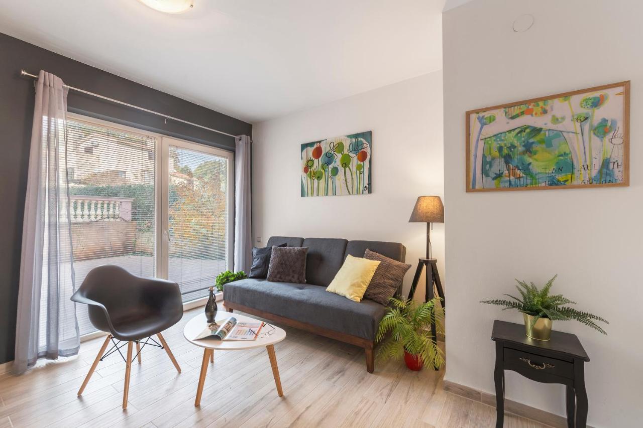 Apartments Canaria Пула Екстериор снимка