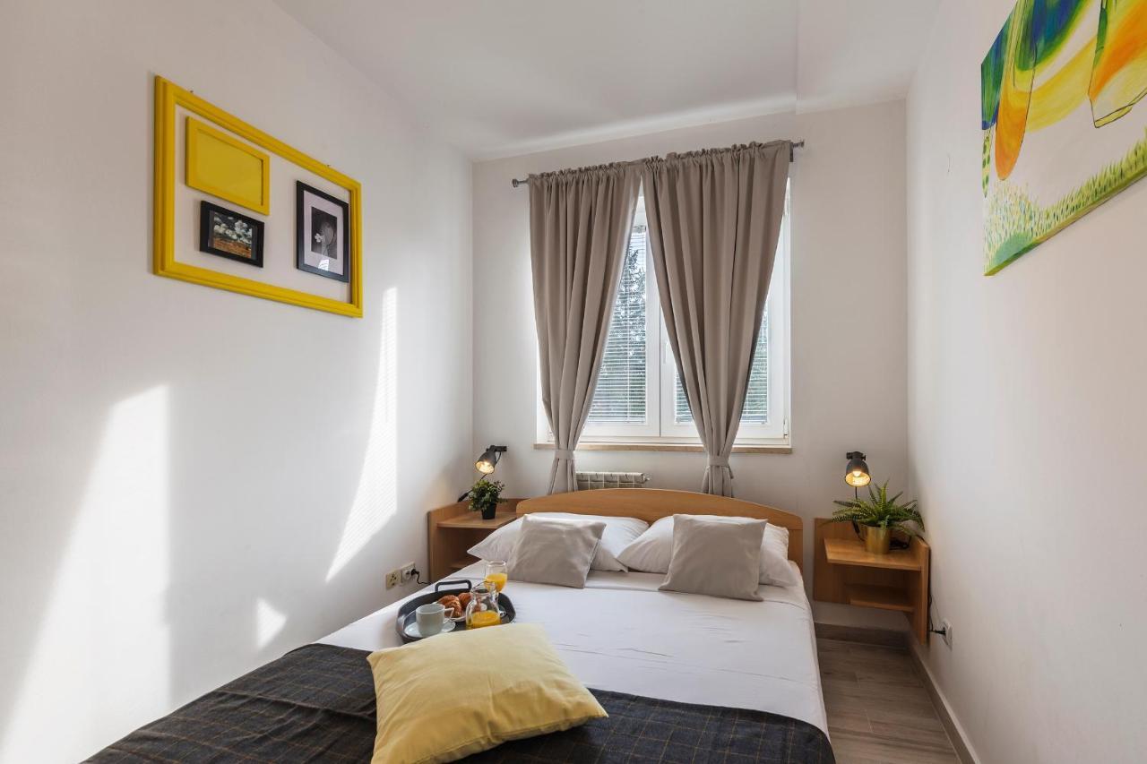 Apartments Canaria Пула Екстериор снимка