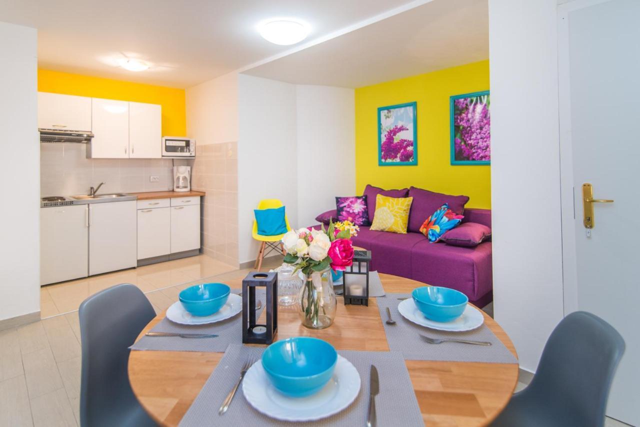 Apartments Canaria Пула Екстериор снимка
